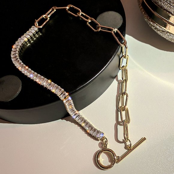 Jewelry - NEW Yellow Gold Baguette Diamond Bar Circle Toggle Link Chain Necklace